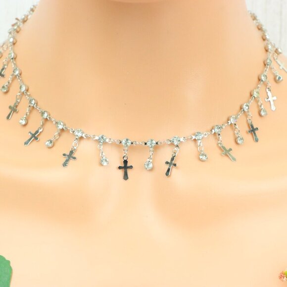 "Minimalist & Elegant Necklace Chain – Perfect for Women & Girls | UNVRC1318 - Picture 1 of 10